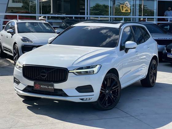 VOLVO XC60 2.0 D5 DIESEL MOMENTUM AWD GEARTRONIC VOLVO XC60 2.0 D5 DIESEL MOMENTUM AWD GEARTRONIC